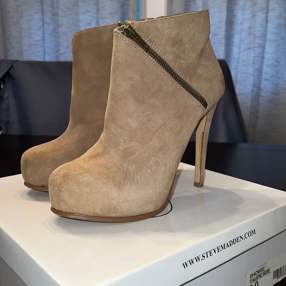 Steve Madden Booties - Picture 1 of 6
